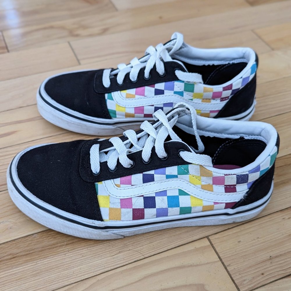 Kid Vans rainbow checkered size youth 4